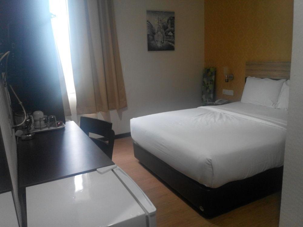 7 Heaven Boutique Hotel Pasir Gudang Zewnętrze zdjęcie