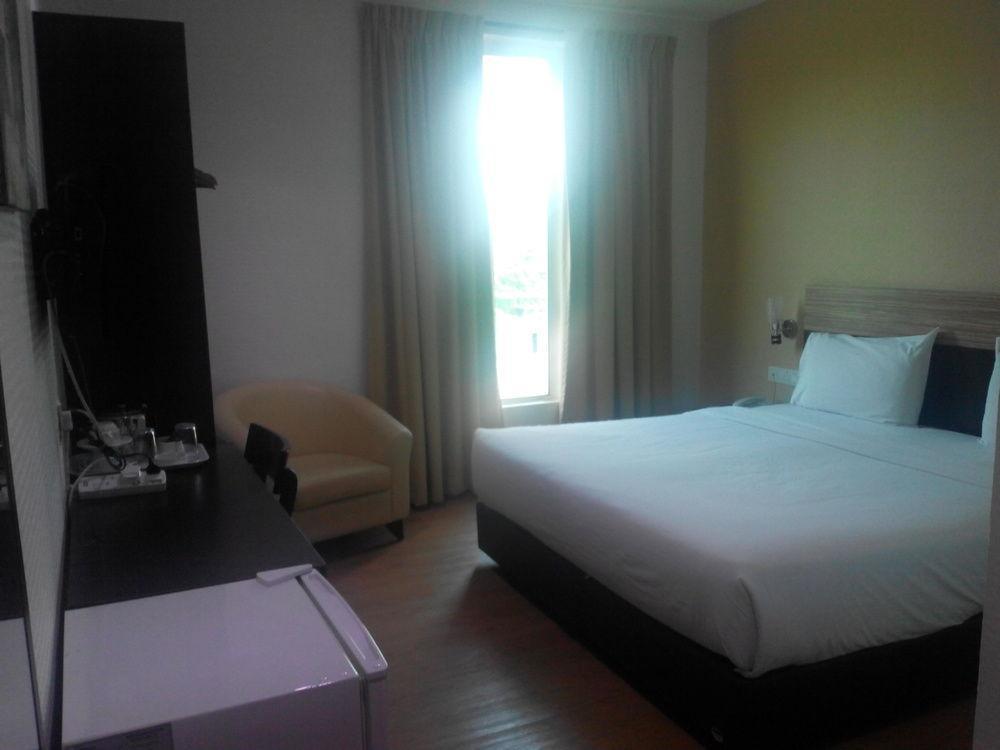7 Heaven Boutique Hotel Pasir Gudang Zewnętrze zdjęcie