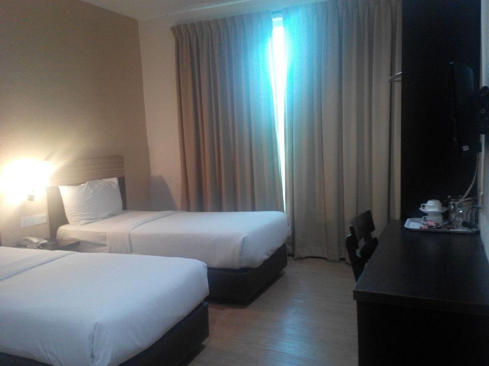 7 Heaven Boutique Hotel Pasir Gudang Zewnętrze zdjęcie