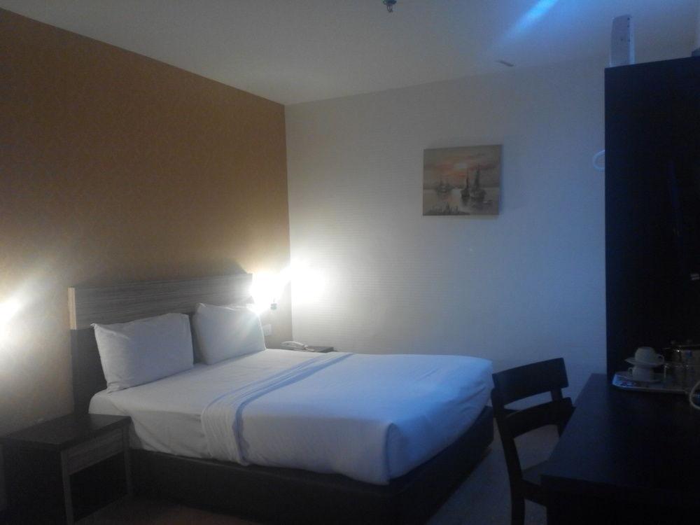 7 Heaven Boutique Hotel Pasir Gudang Zewnętrze zdjęcie